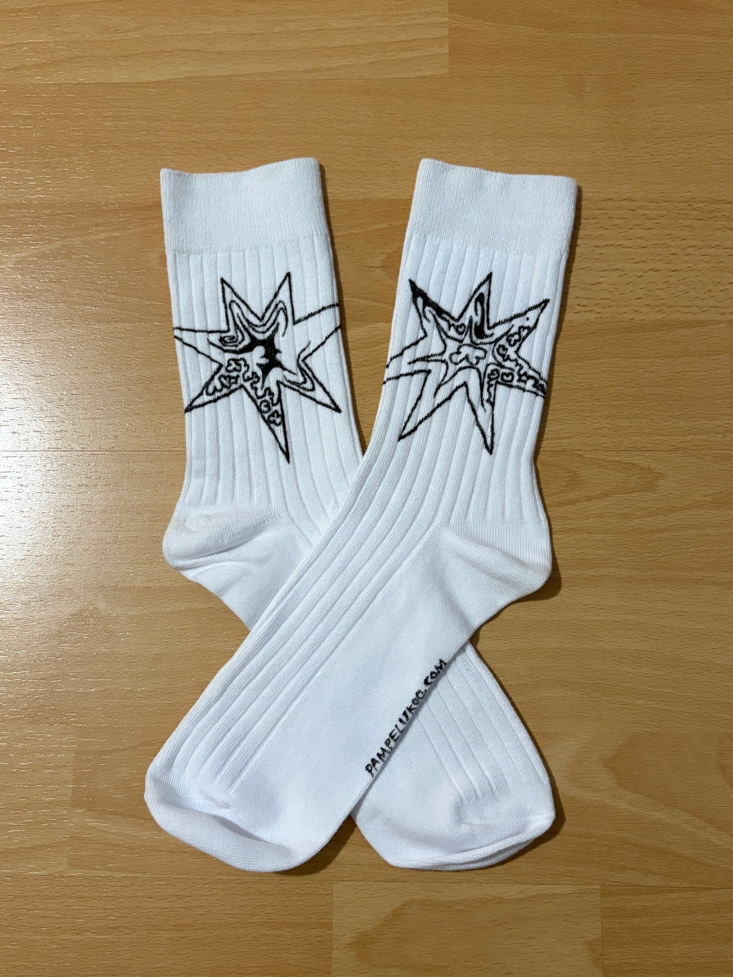 Hand-Drawn Socks 39-42, 2026