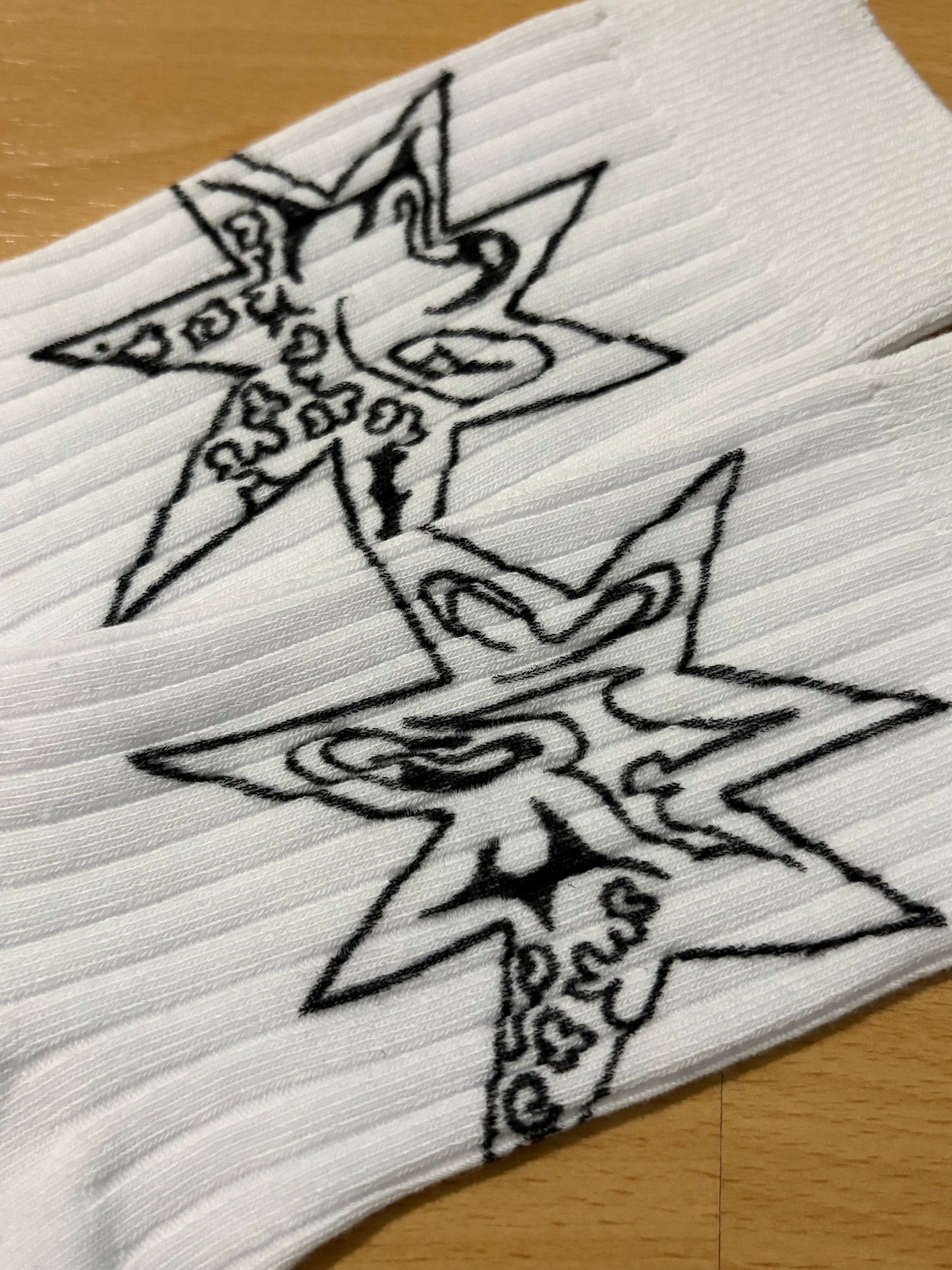Hand-Drawn Socks 39-42, 2026