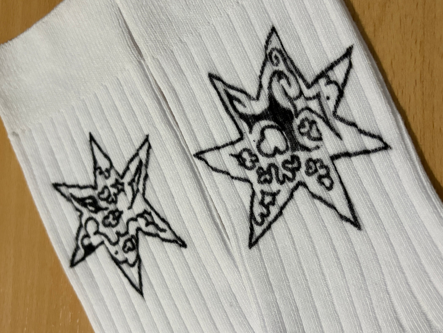 Hand-Drawn Socks 39-42, 2026