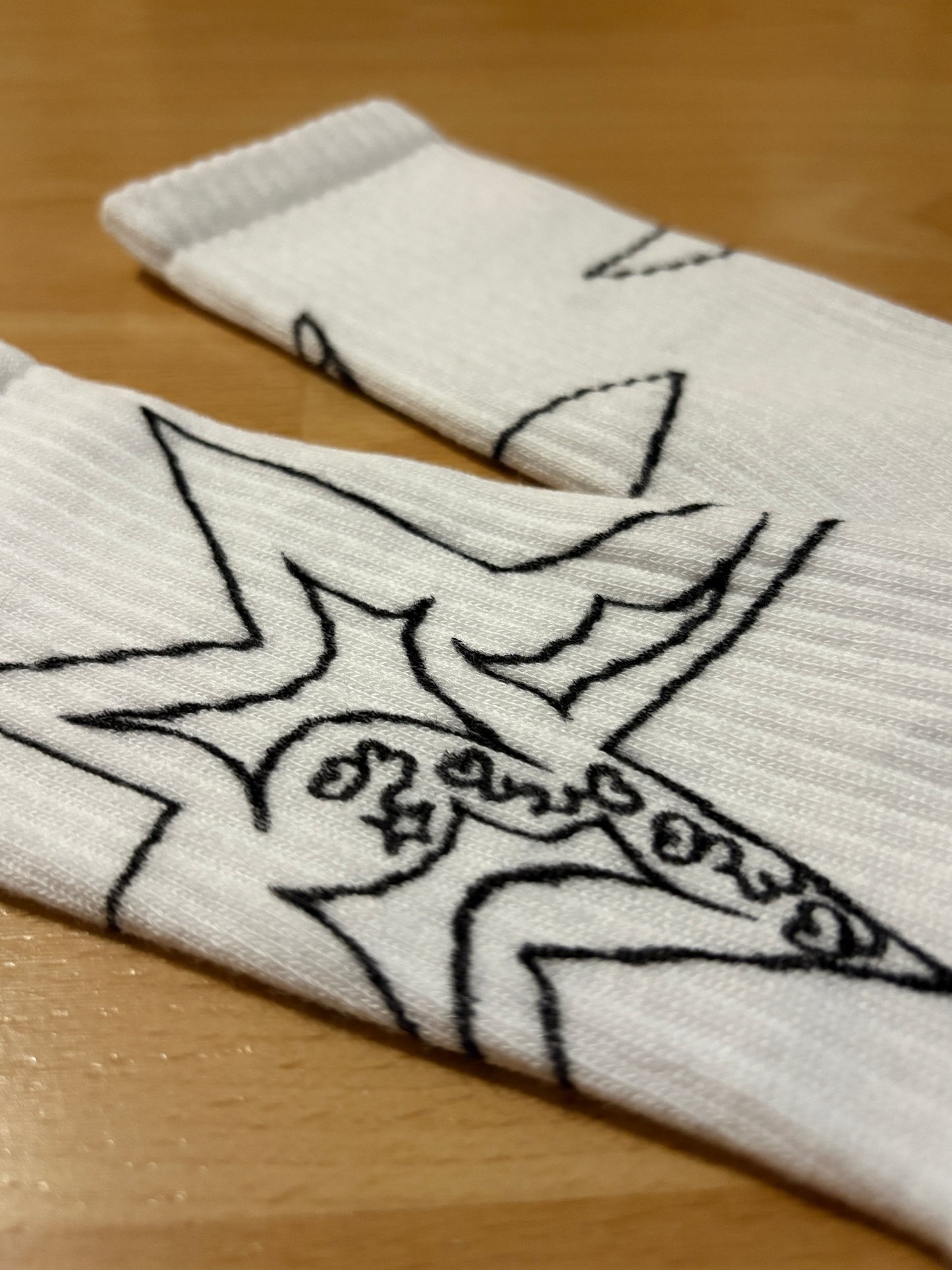 Hand-Drawn Socks 35-38, 2026