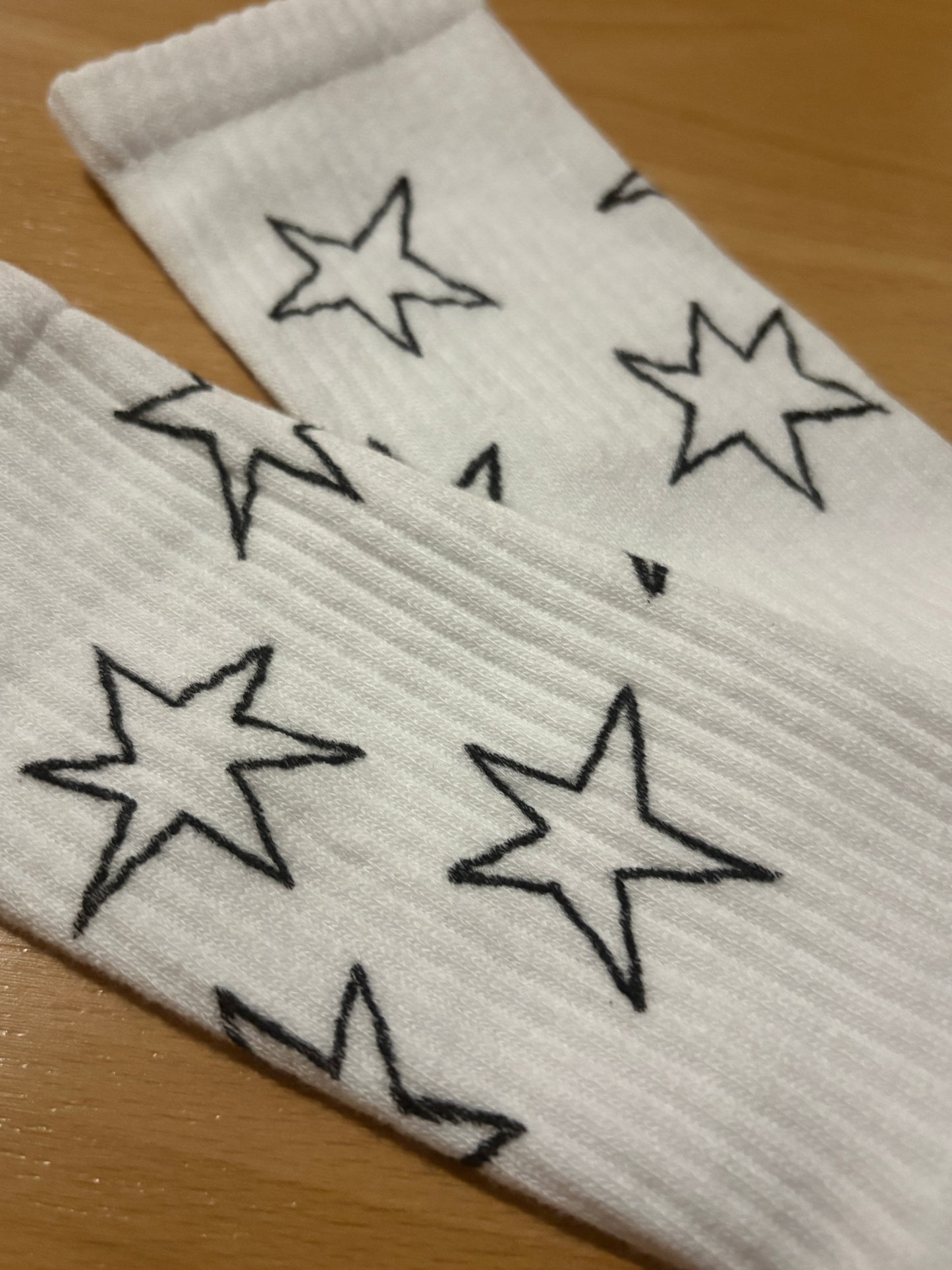 Hand-Drawn Socks 39-42, 2026