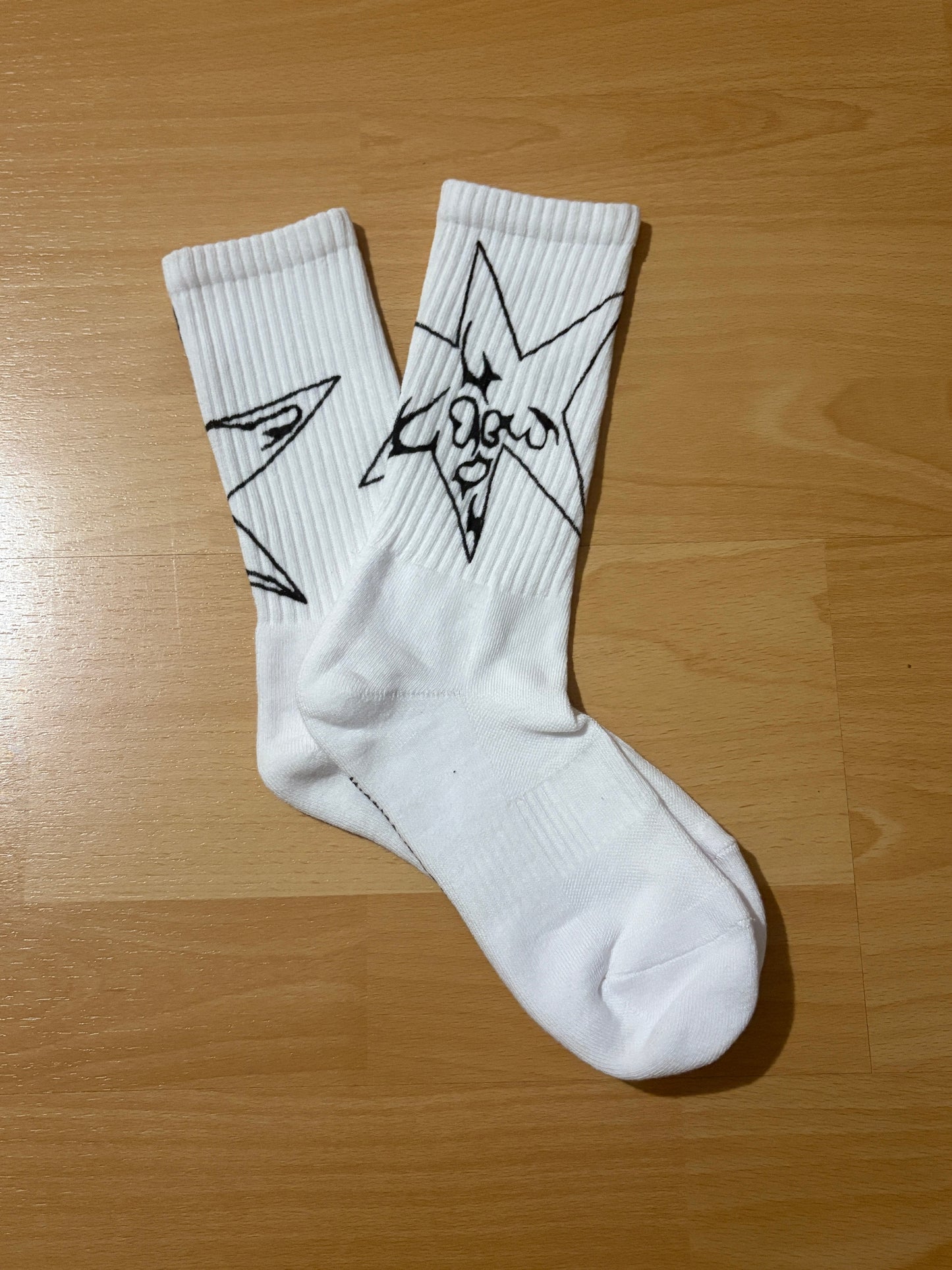 Hand-Drawn Socks 39-42, 2026
