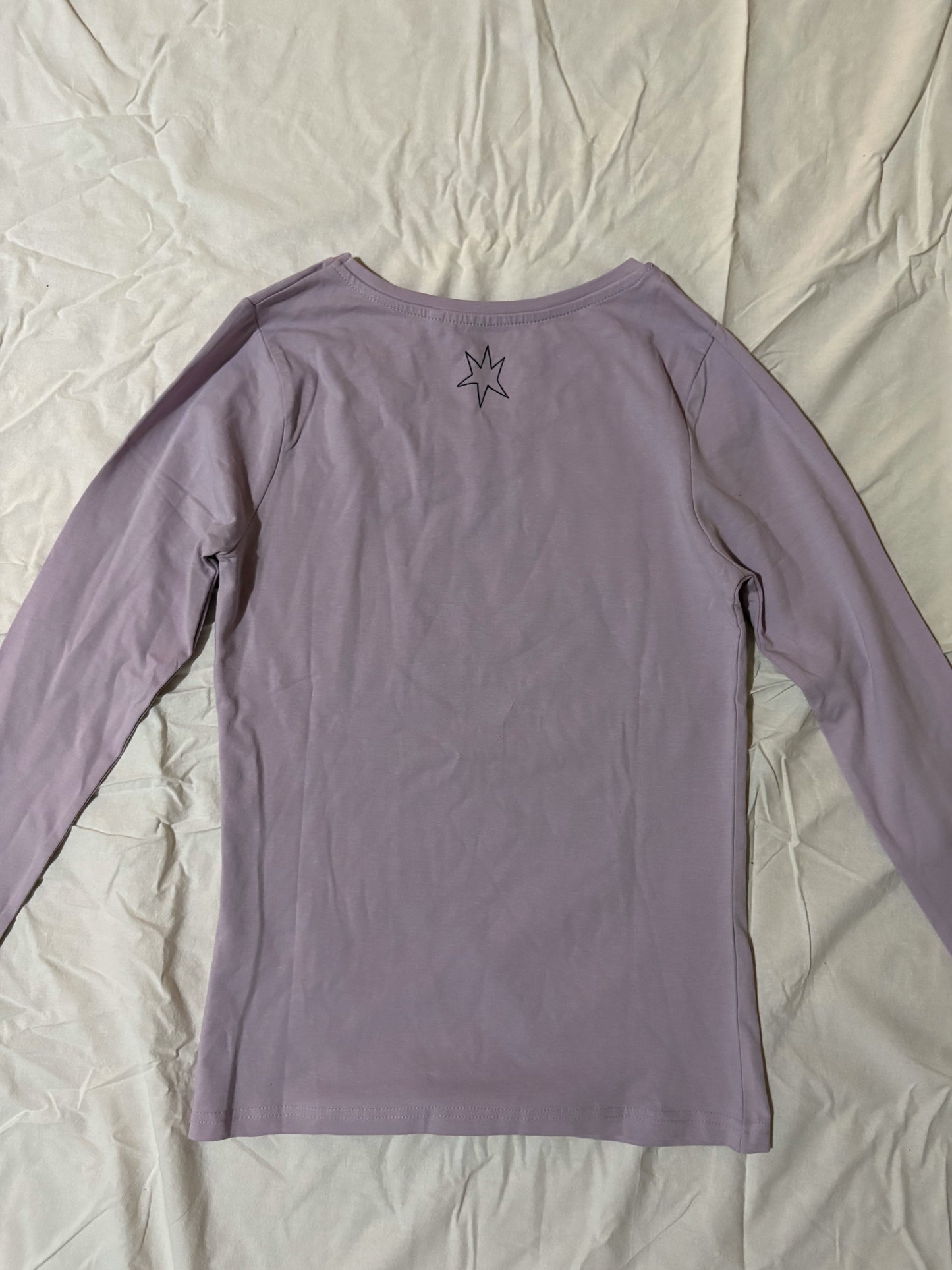 Ručne kreslené tričko, 2025