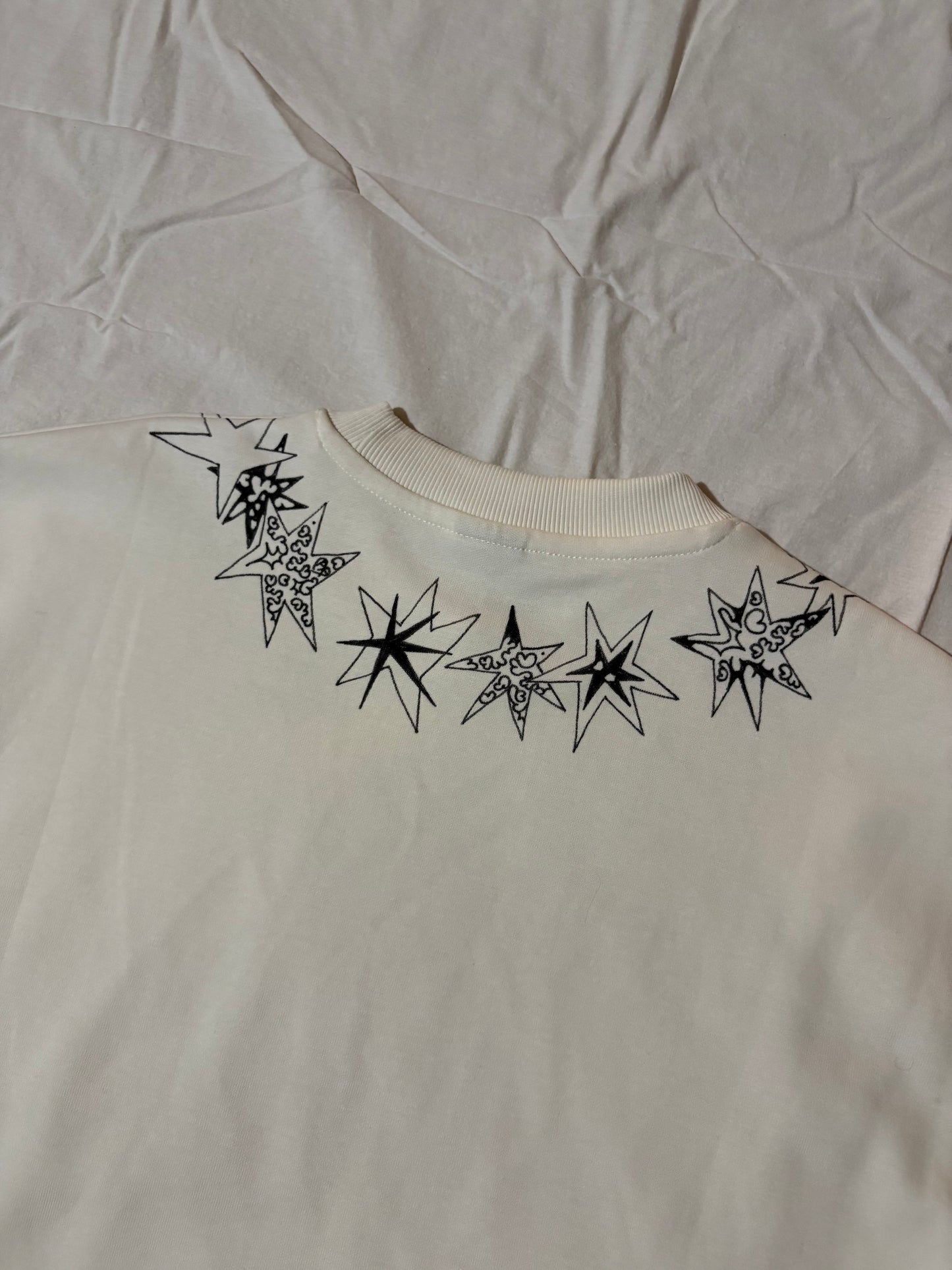 Ručne kreslené tričko, 2025