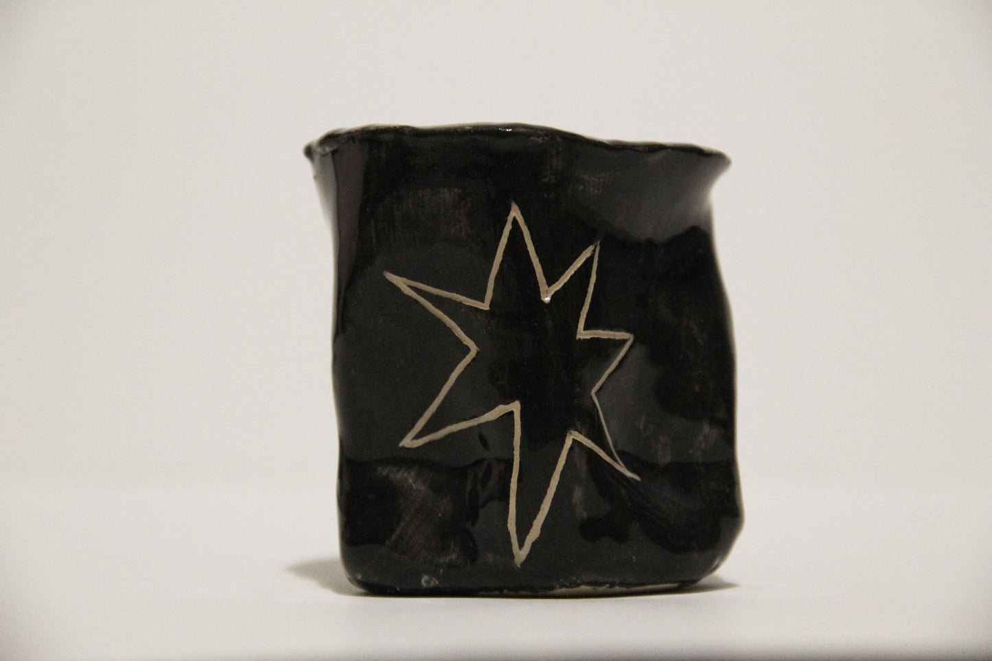 Čierny Hrnček č. 04, 2025